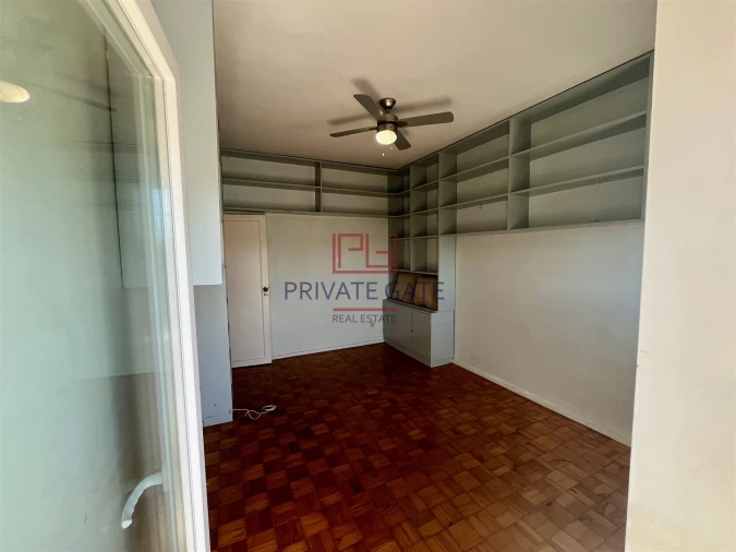 Apartamento T4 para Venda em Lordelo do Ouro e Massarelos Foto 9