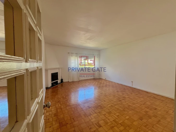 Apartamento T4 para Venda em Lordelo do Ouro e Massarelos Foto 3