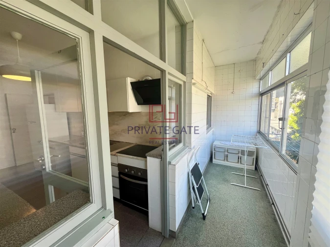 Apartamento T4 para Venda em Lordelo do Ouro e Massarelos Foto 6