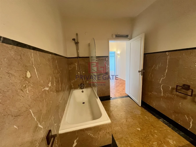 Apartamento T4 para Venda em Lordelo do Ouro e Massarelos Foto 18