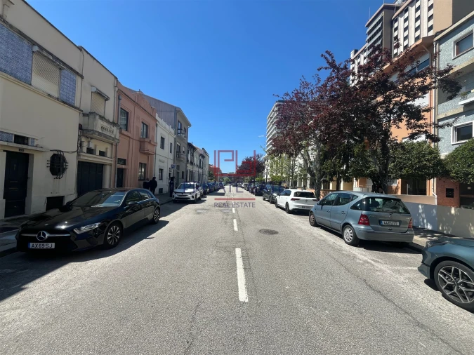 Apartamento T4 para Venda em Lordelo do Ouro e Massarelos Foto 20