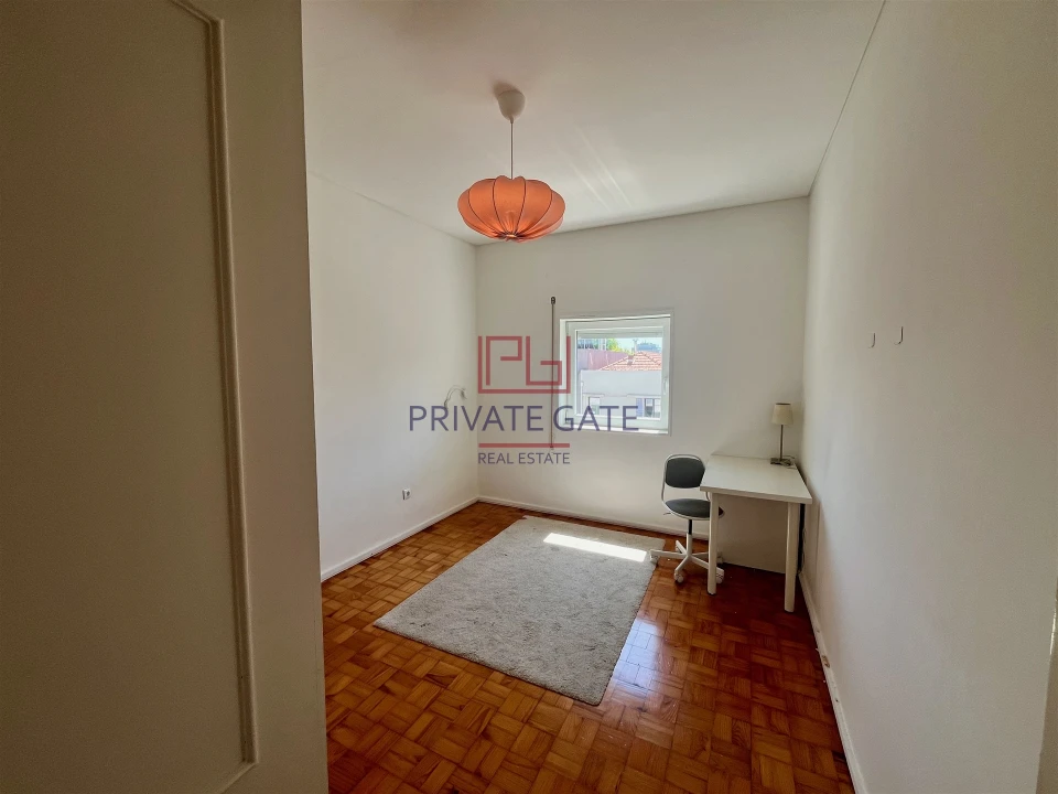 Apartamento T4 para Venda em Lordelo do Ouro e Massarelos Foto 11