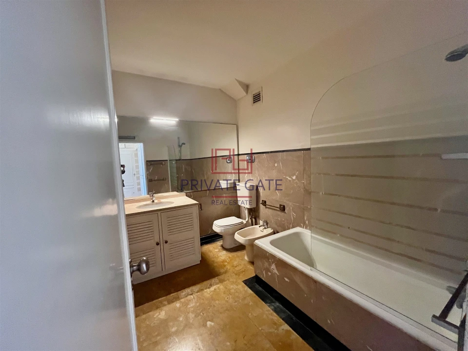 Apartamento T4 para Venda em Lordelo do Ouro e Massarelos Foto 17