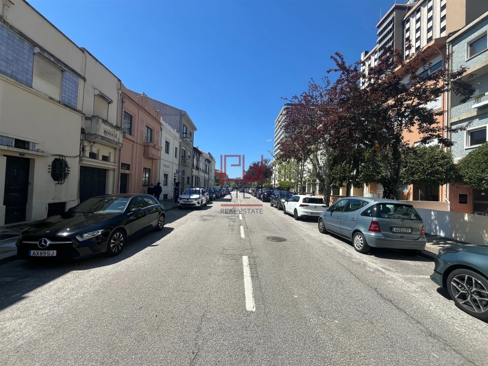 Apartamento T4 para Venda em Lordelo do Ouro e Massarelos Foto 20