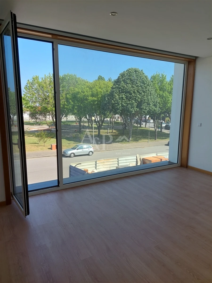 Moradia T4 para Venda em Cacia Foto 3