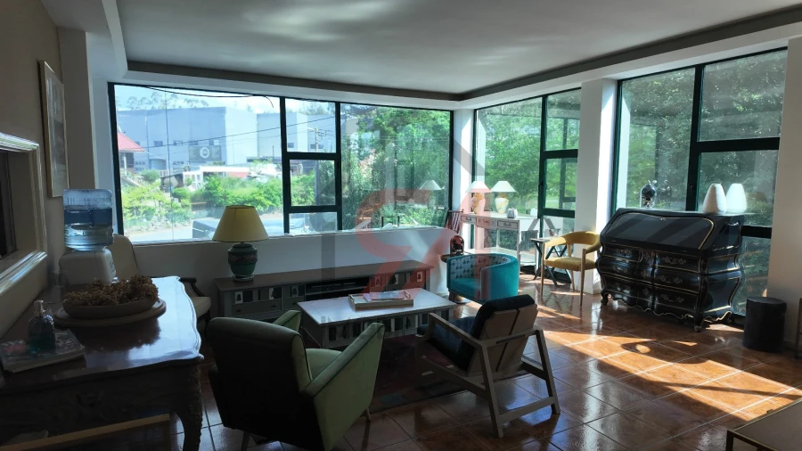 Armazém para Venda em Carvalhosa Foto 2