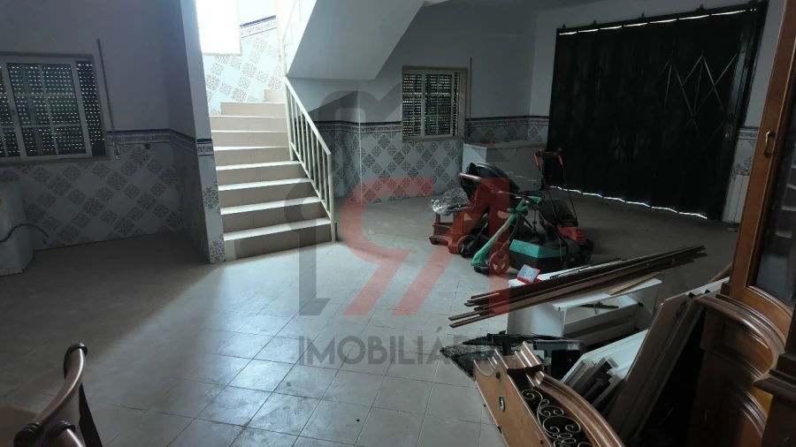 Moradia T0 para Venda em Frazão Arreigada Foto 19