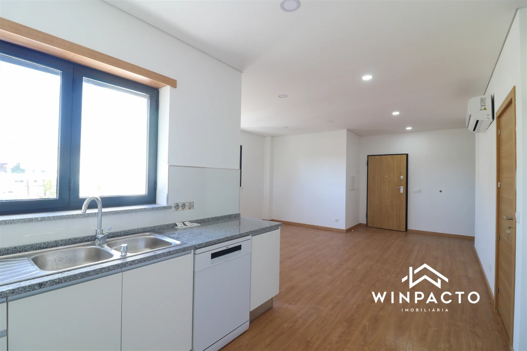 Apartamento T3 para Venda em Nelas Foto 12