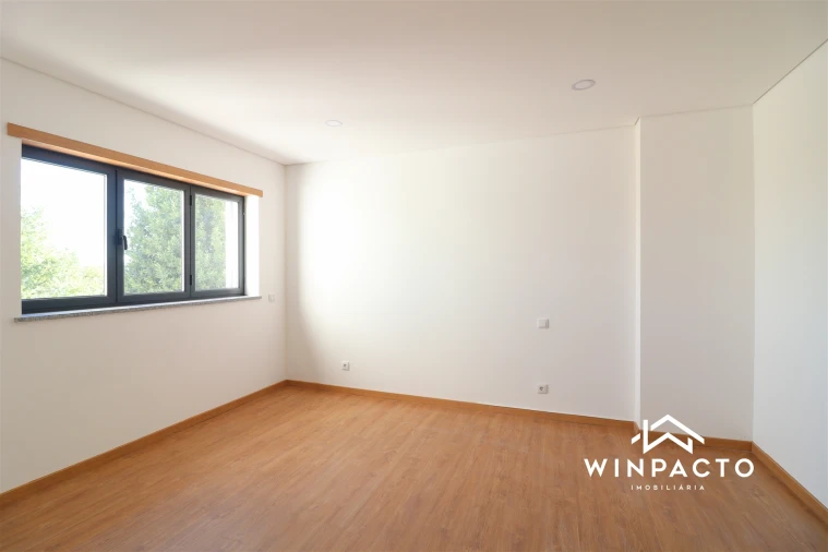 Apartamento T3 para Venda em Nelas Foto 7