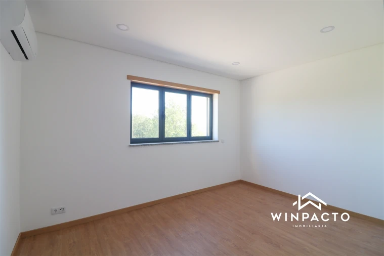 Apartamento T3 para Venda em Nelas Foto 6