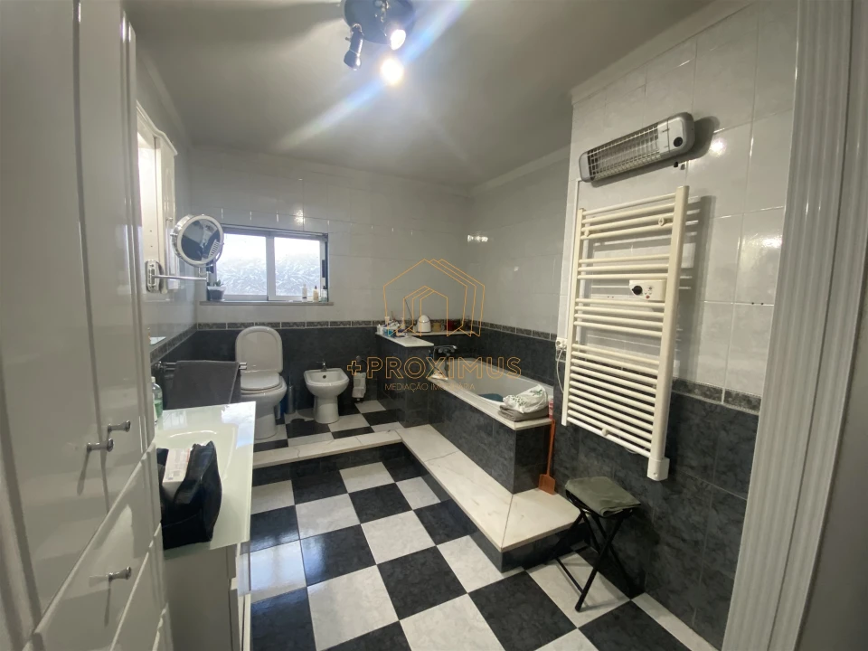 Moradia T4 para Venda em Ferreira-A-Nova Foto 17