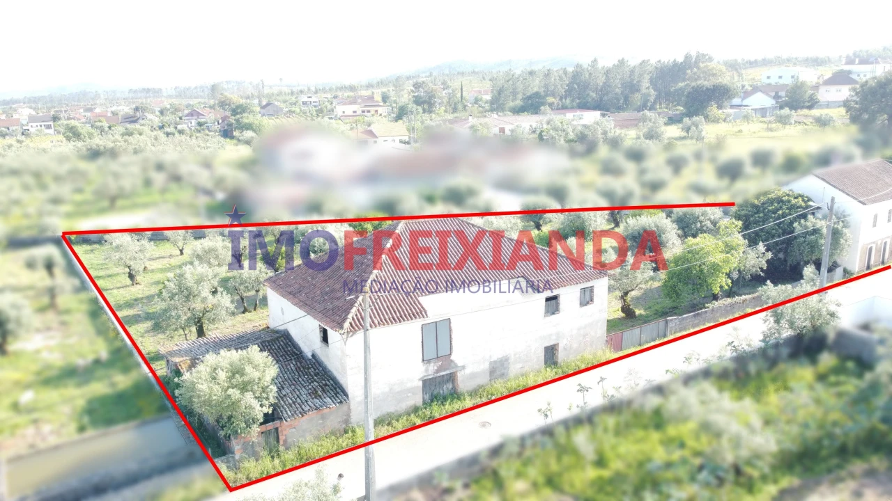 Moradia T3 para Venda em Freixianda, Ribeira do Fárrio e Formigais Foto 2