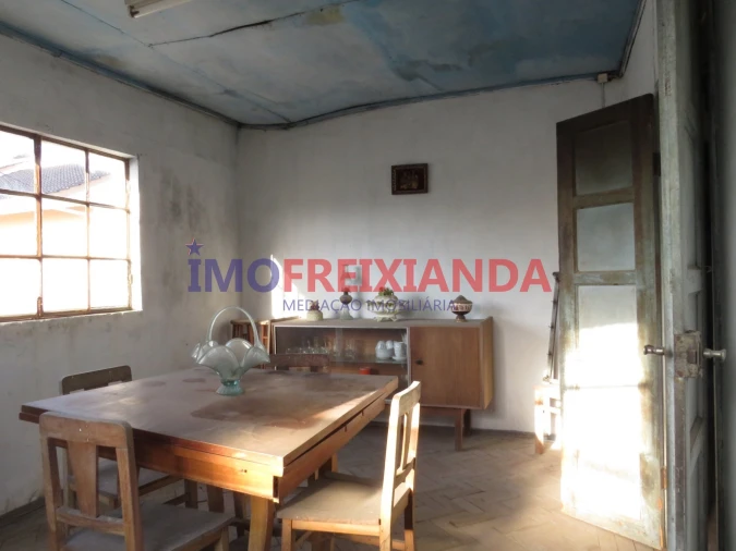 Moradia T3 para Venda em Freixianda, Ribeira do Fárrio e Formigais Foto 7