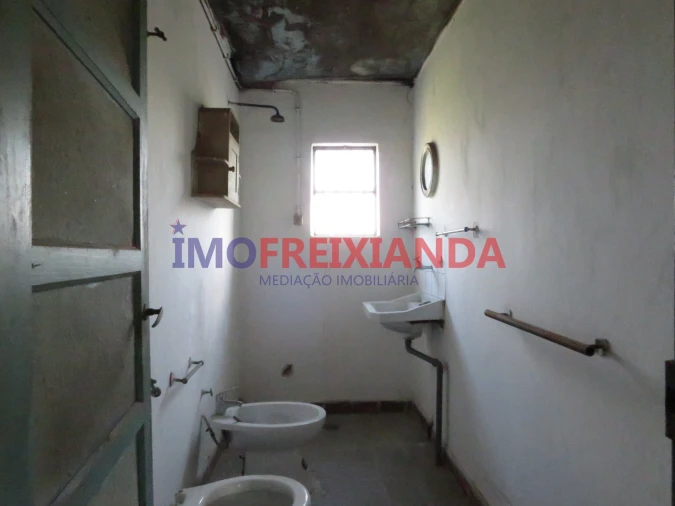 Moradia T3 para Venda em Freixianda, Ribeira do Fárrio e Formigais Foto 11