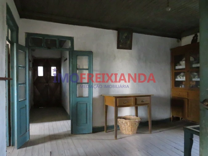 Moradia T3 para Venda em Freixianda, Ribeira do Fárrio e Formigais Foto 8