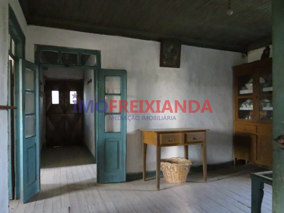 Moradia T3 para Venda em Freixianda, Ribeira do Fárrio e Formigais Foto 8