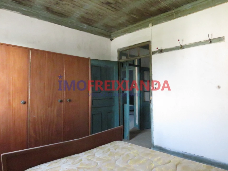 Moradia T3 para Venda em Freixianda, Ribeira do Fárrio e Formigais Foto 18