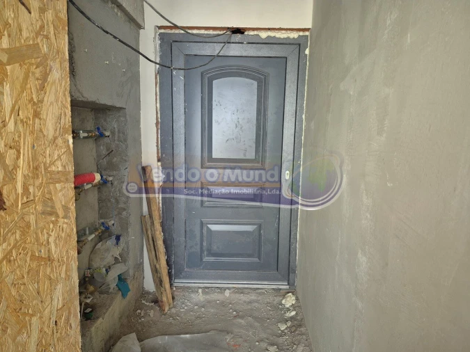 Prédio para Venda em Alhandra, São João dos Montes e Calhandriz Foto 6