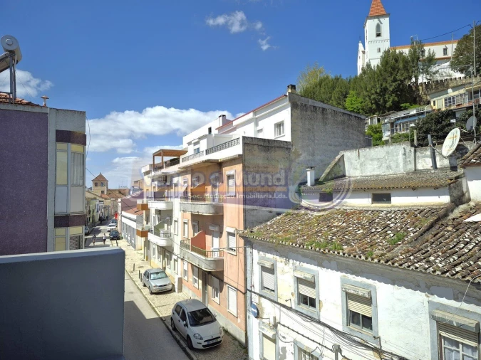 Prédio para Venda em Alhandra, São João dos Montes e Calhandriz Foto 4