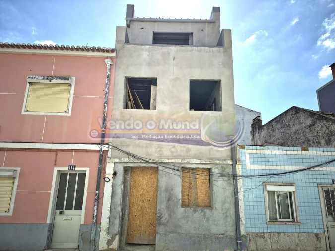 Prédio para Venda em Alhandra, São João dos Montes e Calhandriz Foto 3