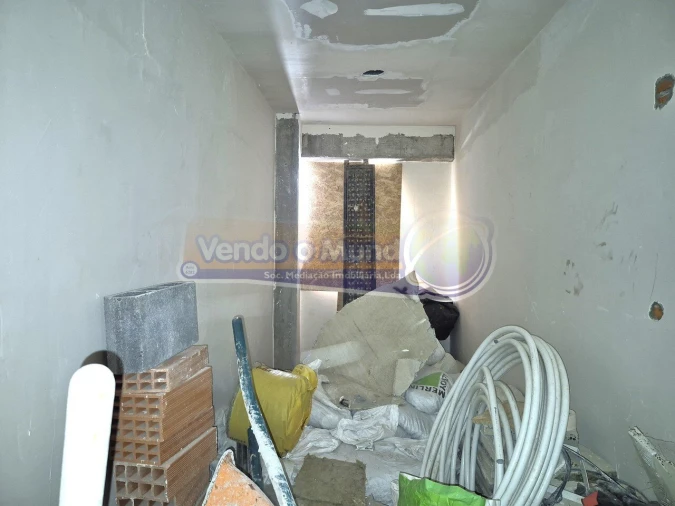 Prédio para Venda em Alhandra, São João dos Montes e Calhandriz Foto 14