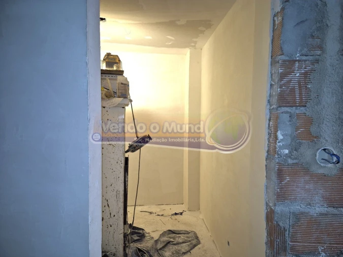 Prédio para Venda em Alhandra, São João dos Montes e Calhandriz Foto 9