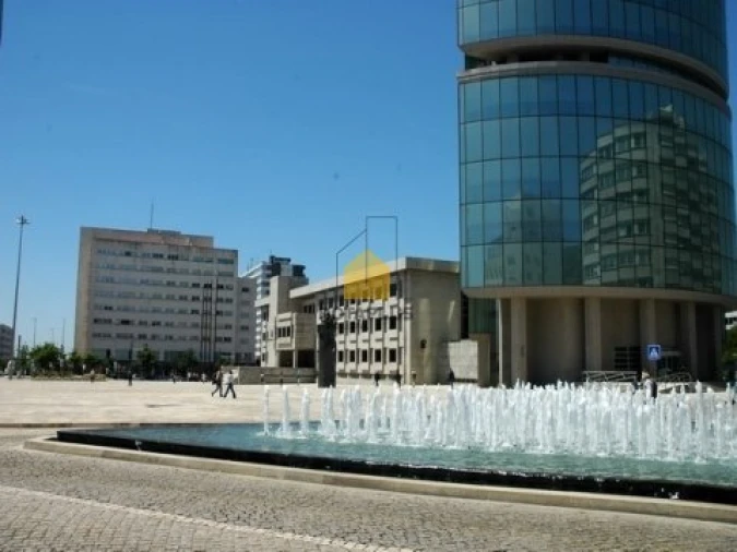 Loja para Arrendamento em Cidade da Maia Foto 2