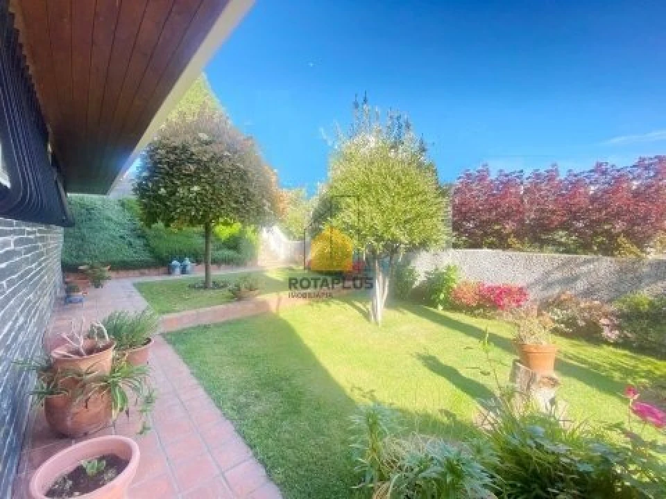 Moradia T5 para Venda em Lamego (Almacave e Sé) Foto 14