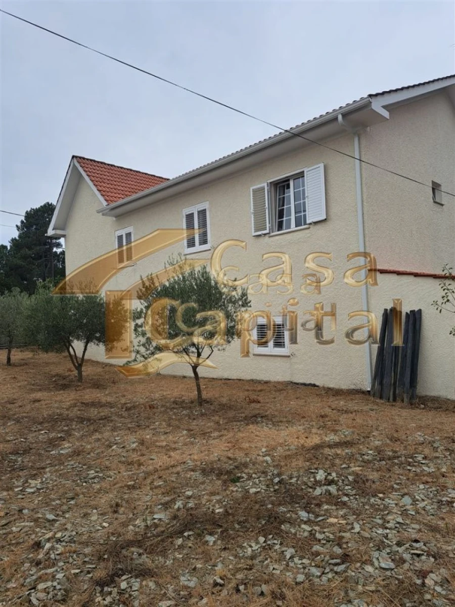 Moradia T3 para Venda em Abaças Foto 11