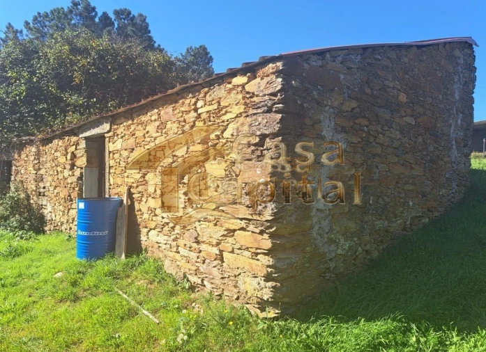 Moradia T3 para Venda em Abaças Foto 25