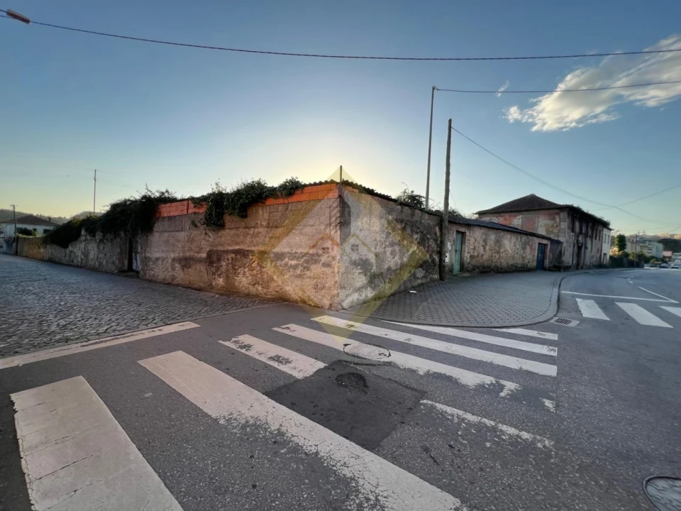 Terreno para Venda em Vilar de Andorinho Foto 2