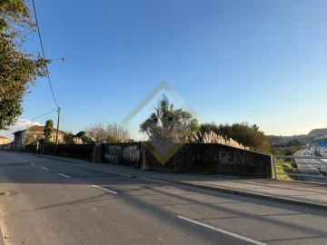 Terreno para Venda em Vilar de Andorinho