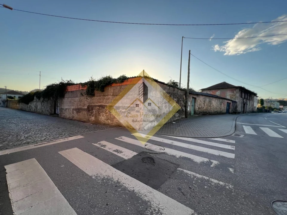 Terreno para Venda em Vilar de Andorinho Foto 2