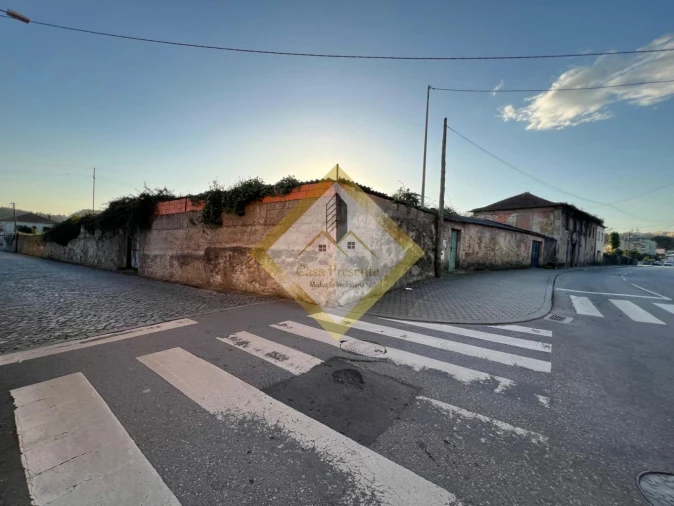 Terreno para Venda em Vilar de Andorinho Foto 2