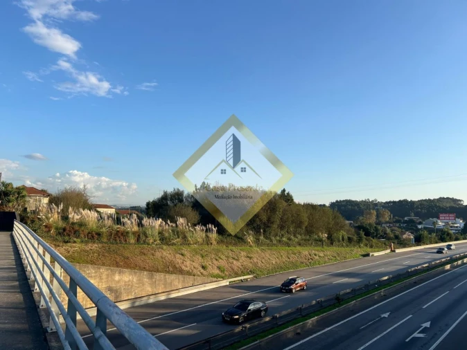 Terreno para Venda em Vilar de Andorinho Foto 9