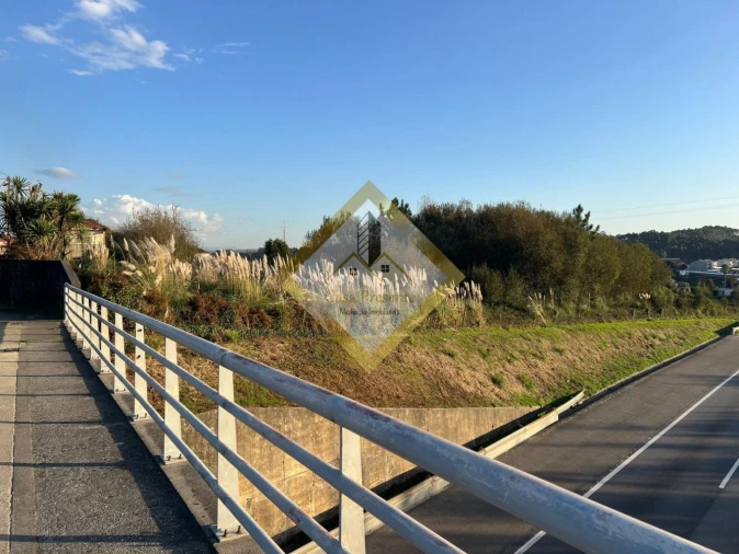 Terreno para Venda em Vilar de Andorinho Foto 7