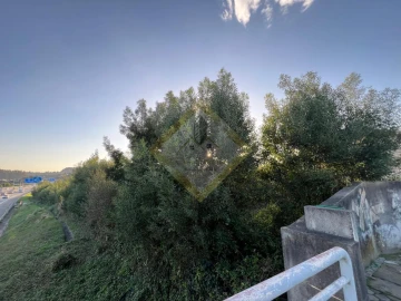 Terreno para Venda em Vilar de Andorinho