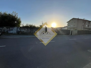 Terreno para Venda em Vilar de Andorinho