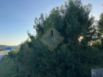 Terreno para Venda em Vilar de Andorinho