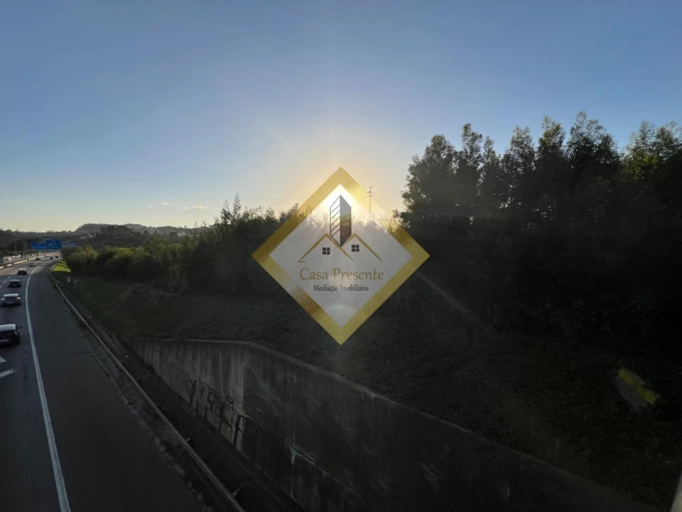 Terreno para Venda em Vilar de Andorinho Foto 4