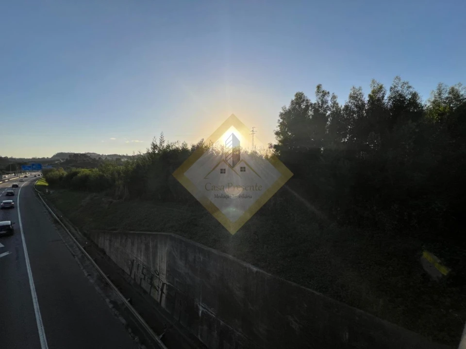 Terreno para Venda em Vilar de Andorinho Foto 4