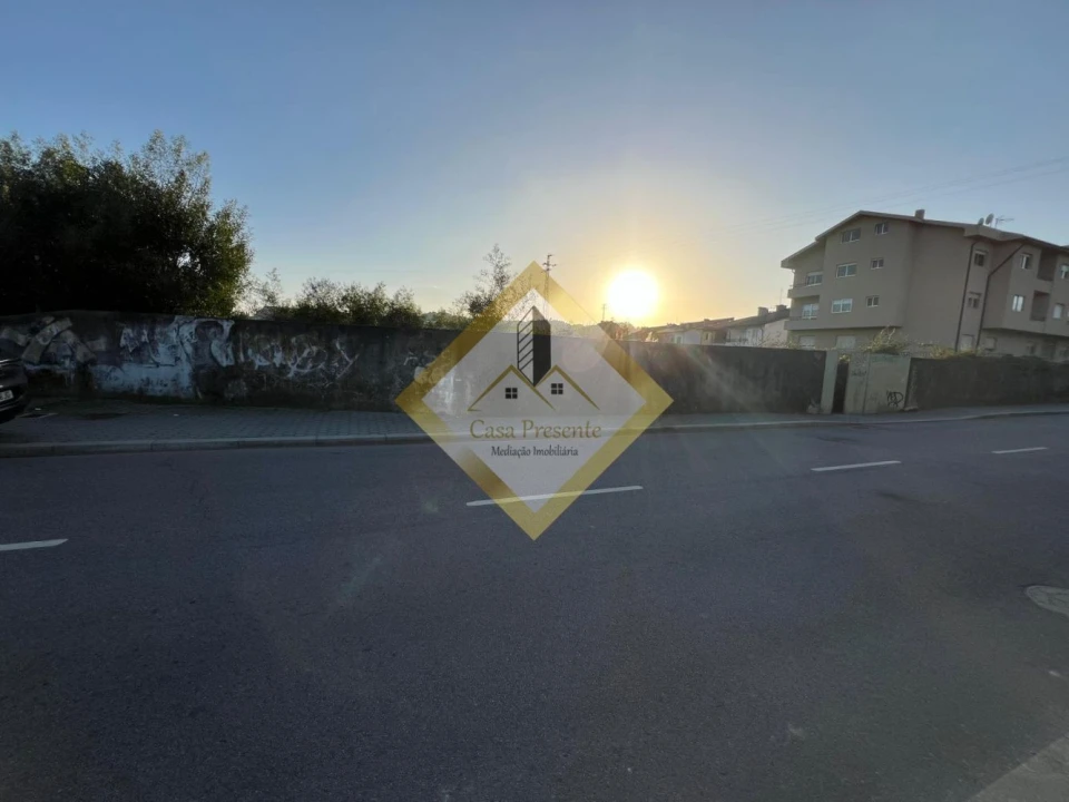 Terreno para Venda em Vilar de Andorinho Foto 7