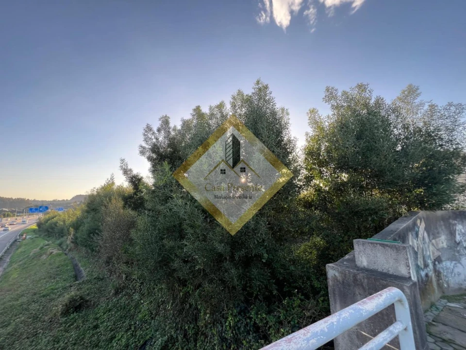 Terreno para Venda em Vilar de Andorinho Foto 9