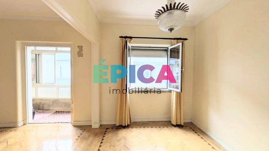 Apartamento T2 para Venda em Beato Foto 6