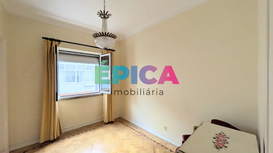 Apartamento T2 para Venda em Beato Foto 17