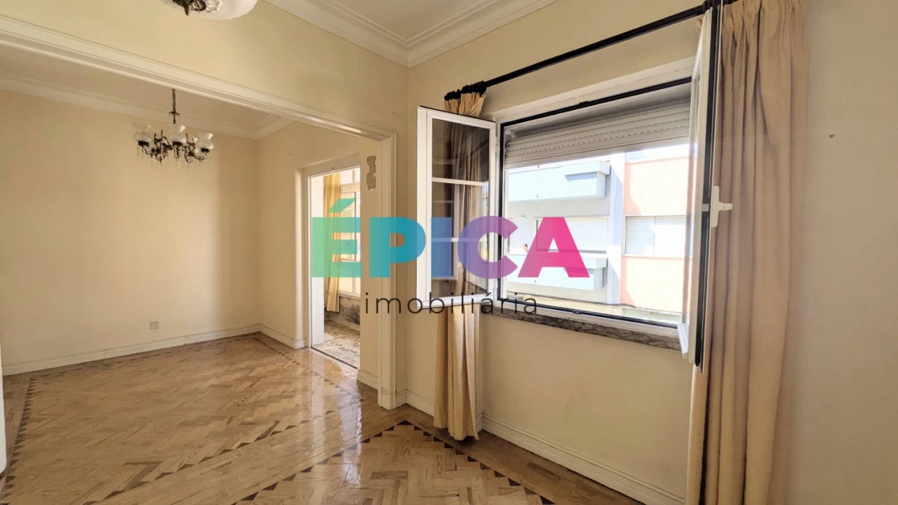 Apartamento T2 para Venda em Beato Foto 1