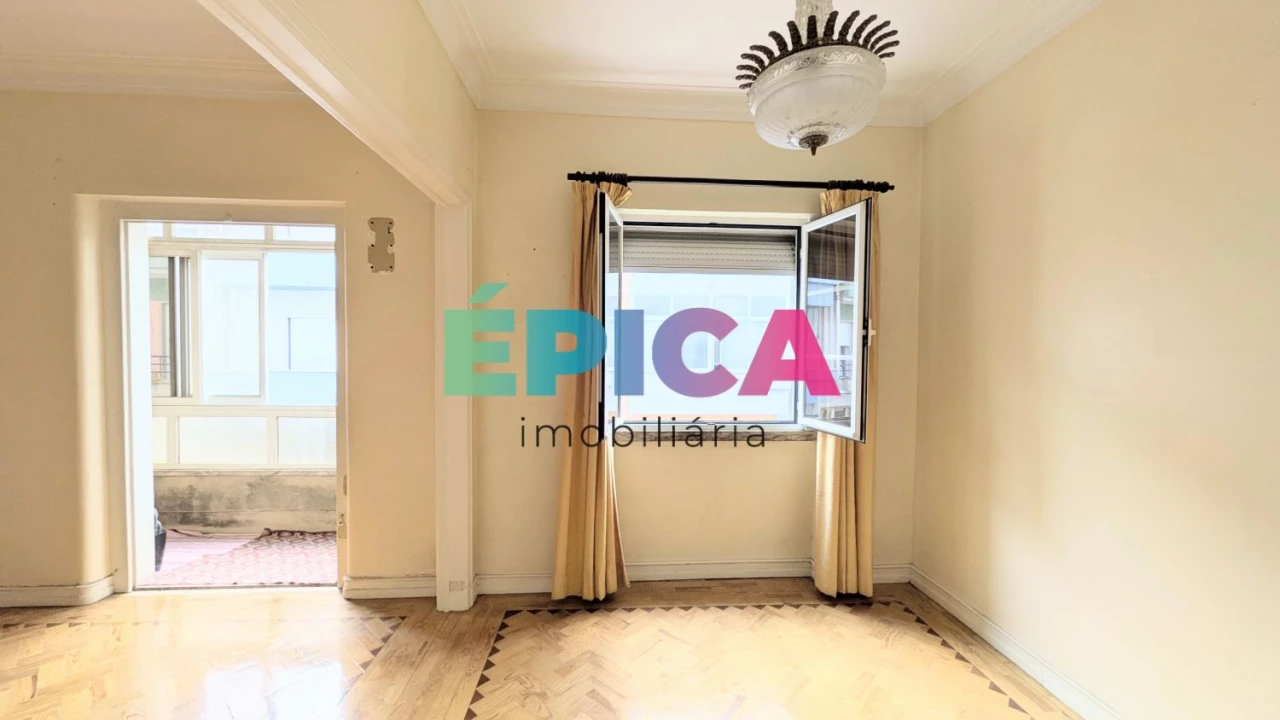 Apartamento T2 para Venda em Beato Foto 6