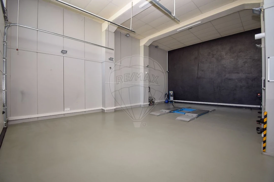 Armazém para Arrendamento em Alfragide Foto 11