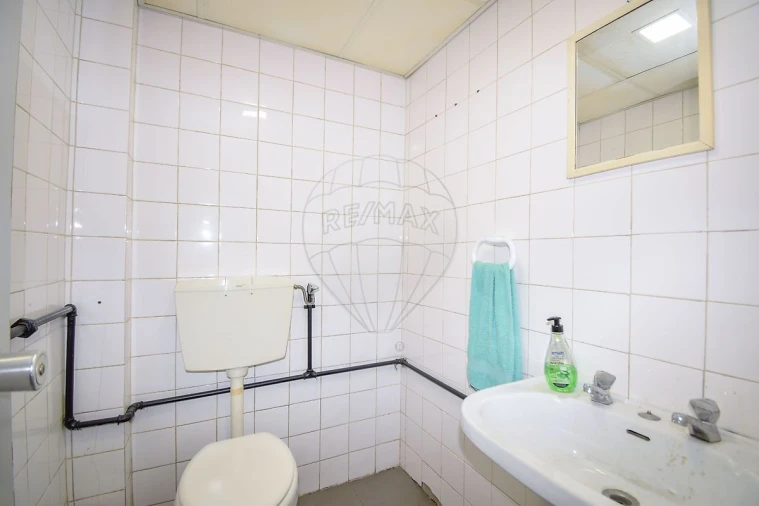 Armazém para Arrendamento em Alfragide Foto 18