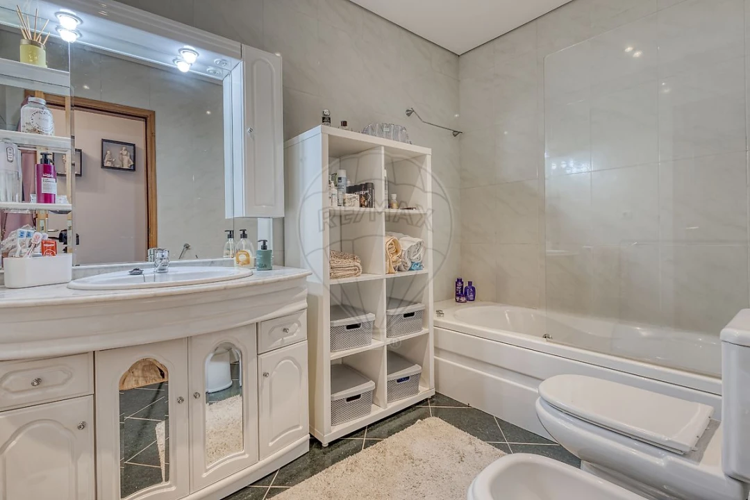 Apartamento T3 para Venda em Campo e Sobrado Foto 5